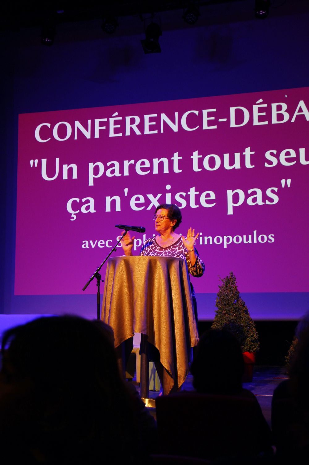 "Un parent tout seul ça n'existe pas" : galerie d'images de la conférence-débat avec Sophie Marinopoulos